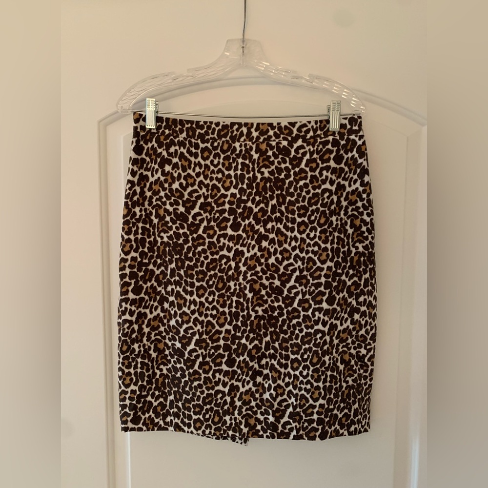 J. Crew leopard 🐆 print pencil ✏️ skirt